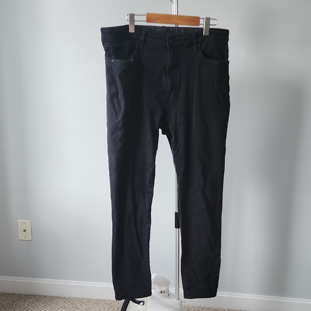 Uniqlo Stretchy Straight Leg Jeans With Drawstring